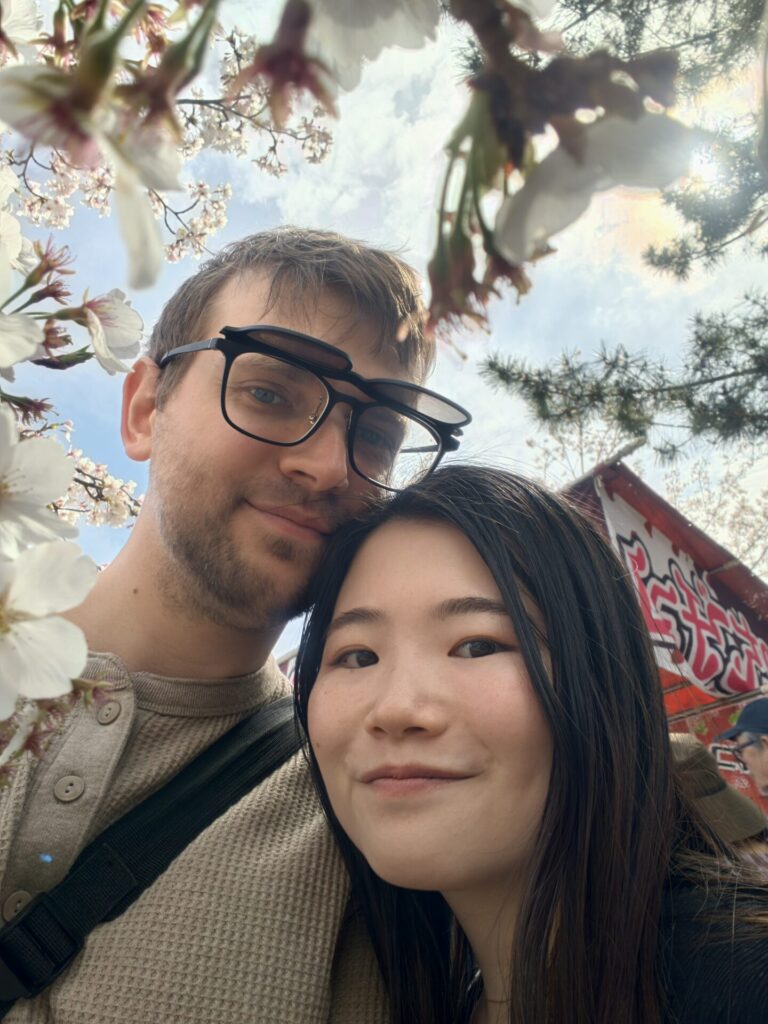 Polsko-Japońska Para oprowadzająca po Japonii Nihon Guide – polski przewodnik po Japonii. Prywatne wycieczki po Kioto, Osace, Narze, Uji, Kobe i Himeji, indywidualne plany podróży, transport w Japonii, JR Pass oraz praktyczne poradniki dla turystów.